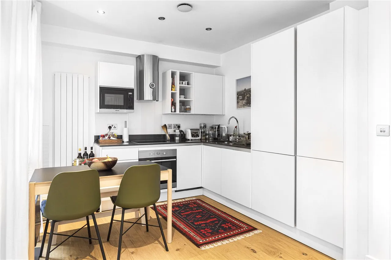 Esker Place, Cambridge Heath, E2, photo 4