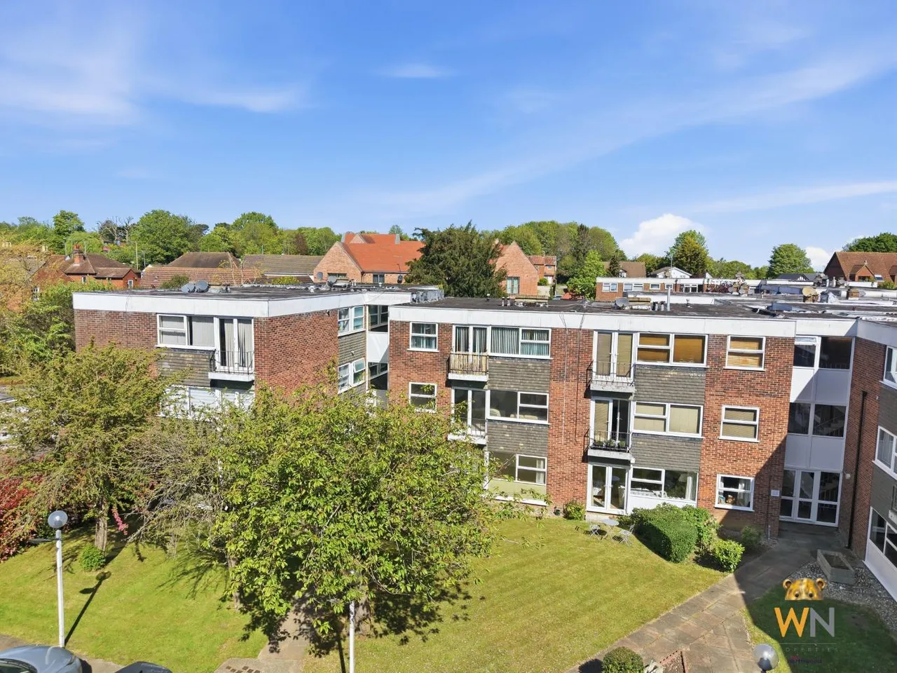 2 bed flat for sale, Hutton Road, Shenfield, CM15