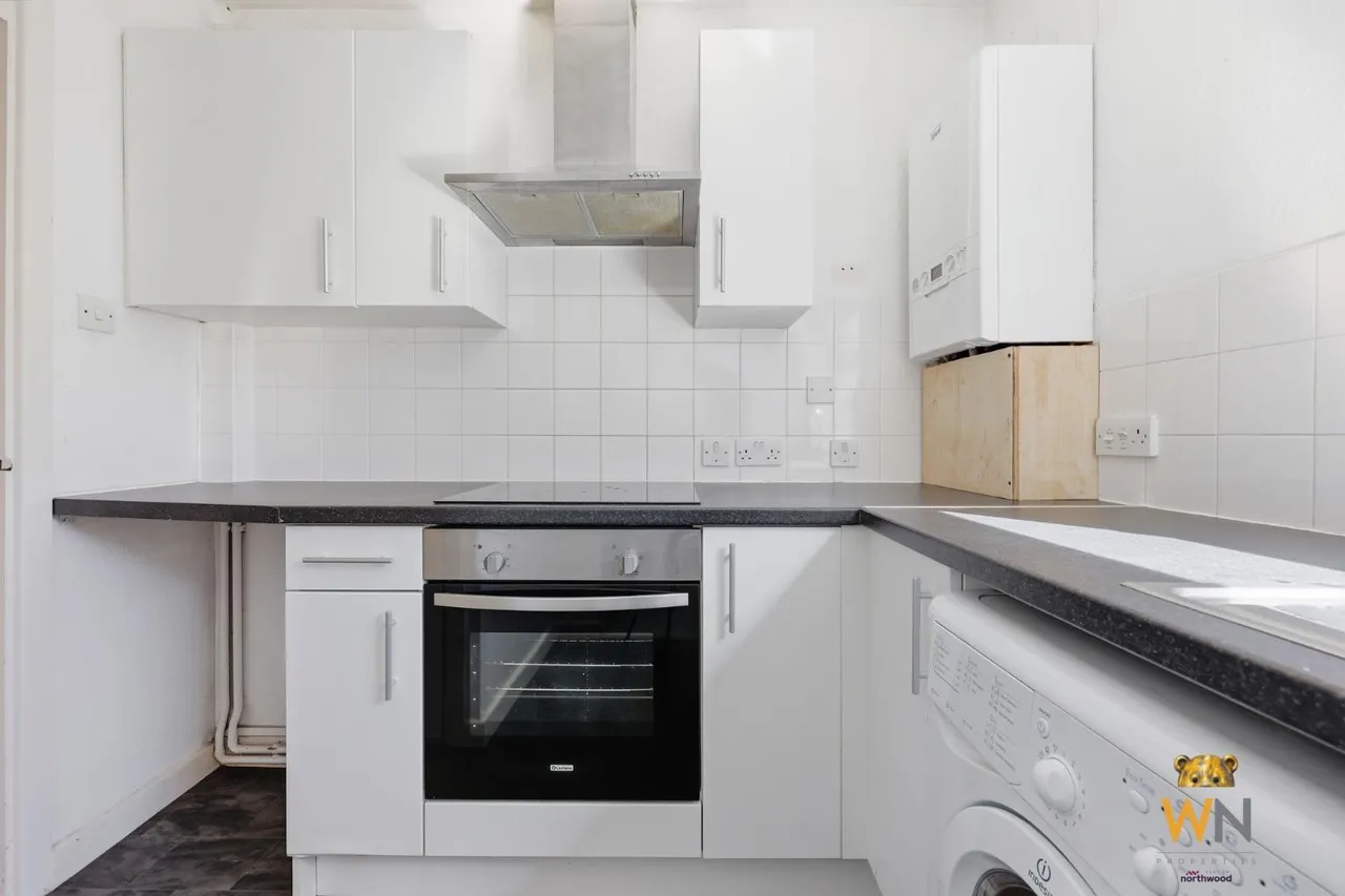 Hutton Road, Shenfield, CM15, photo 6