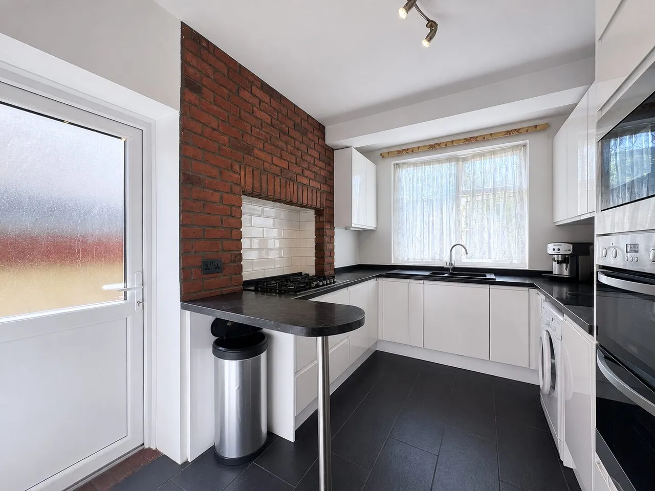 Fairfield Crescent, Edgware, HA8, photo 6