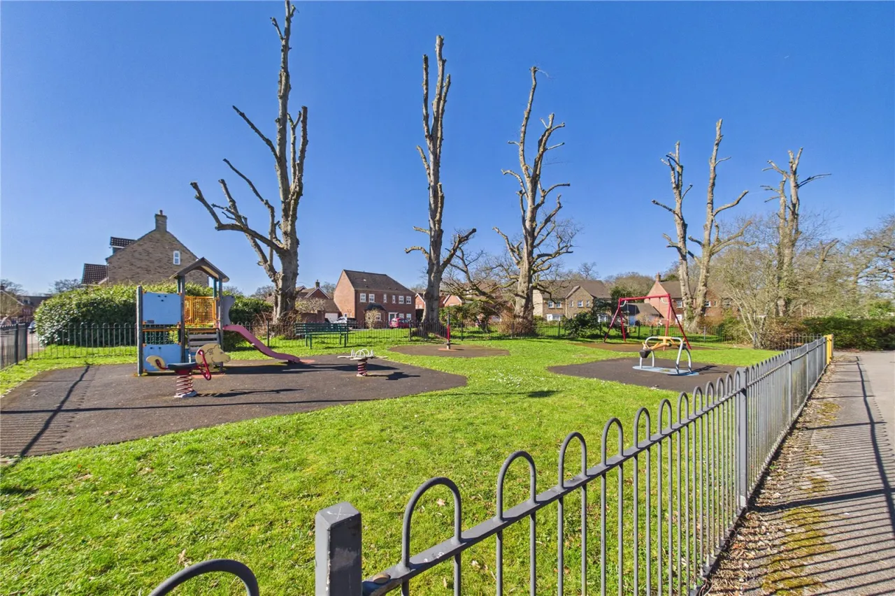 Bilberry Gardens, Mortimer, RG7, photo 14
