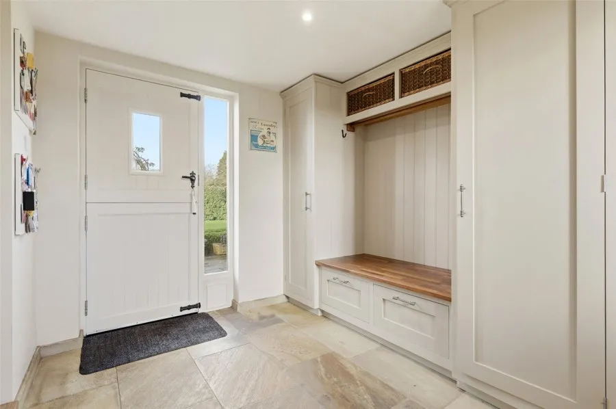 with 6 bedrooms in Radwinter, Saffron Walden, CB10, photo 8