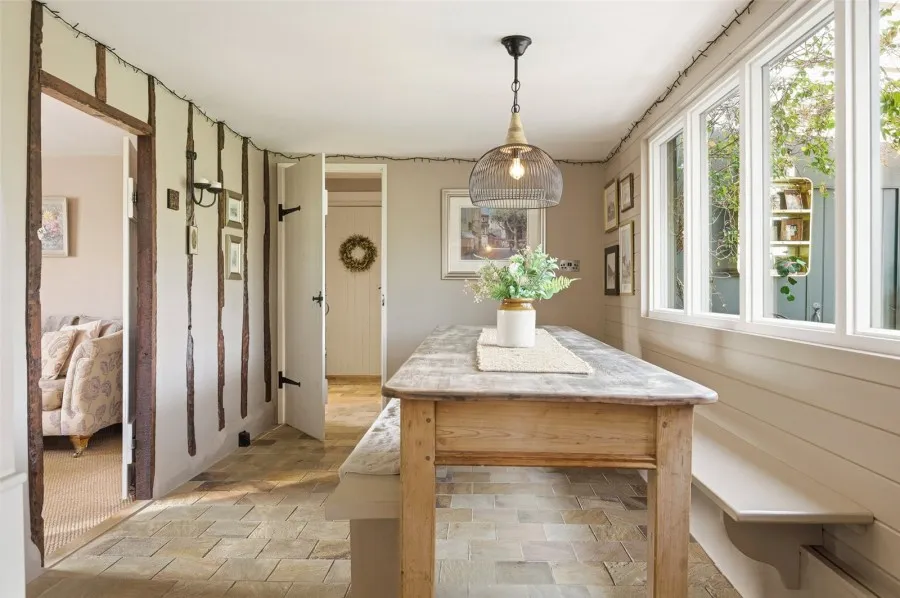 with 6 bedrooms in Radwinter, Saffron Walden, CB10, photo 6