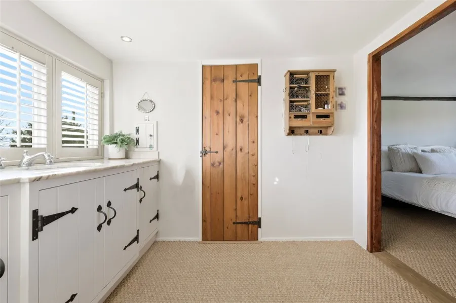 with 6 bedrooms in Radwinter, Saffron Walden, CB10, photo 26