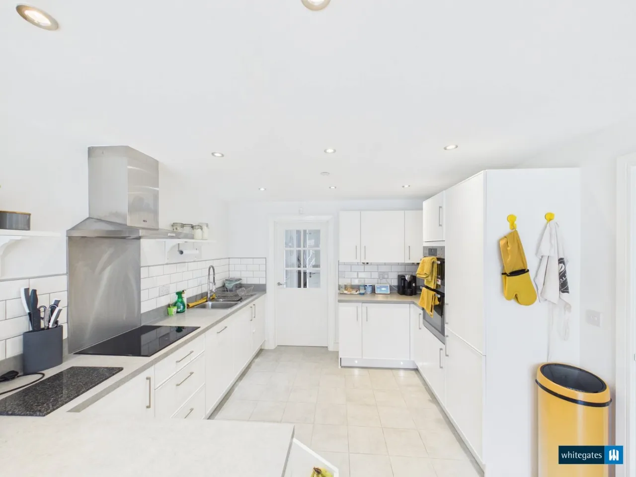 Carlton Meadows, Llay, LL12, photo 4