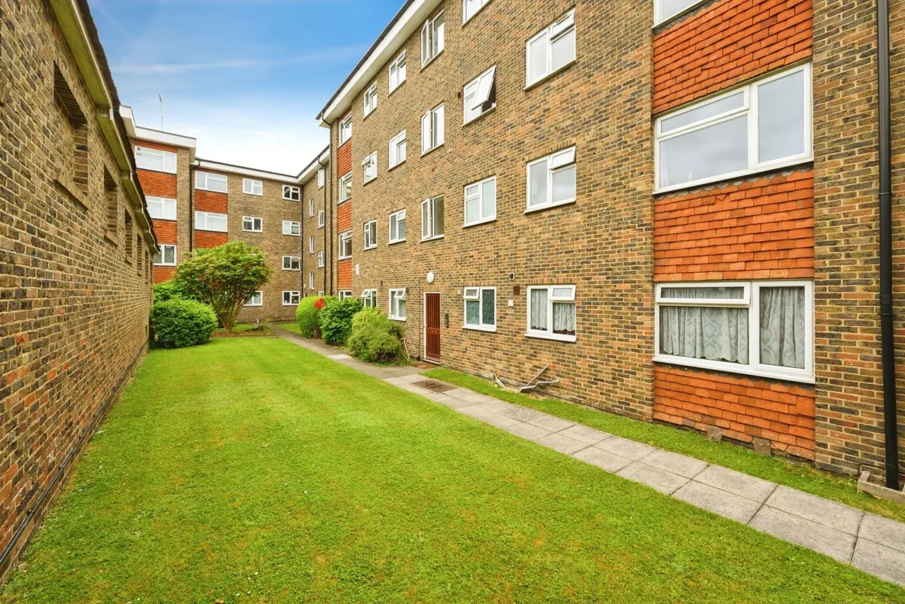 Bridge Street, Leatherhead, KT22, photo 7