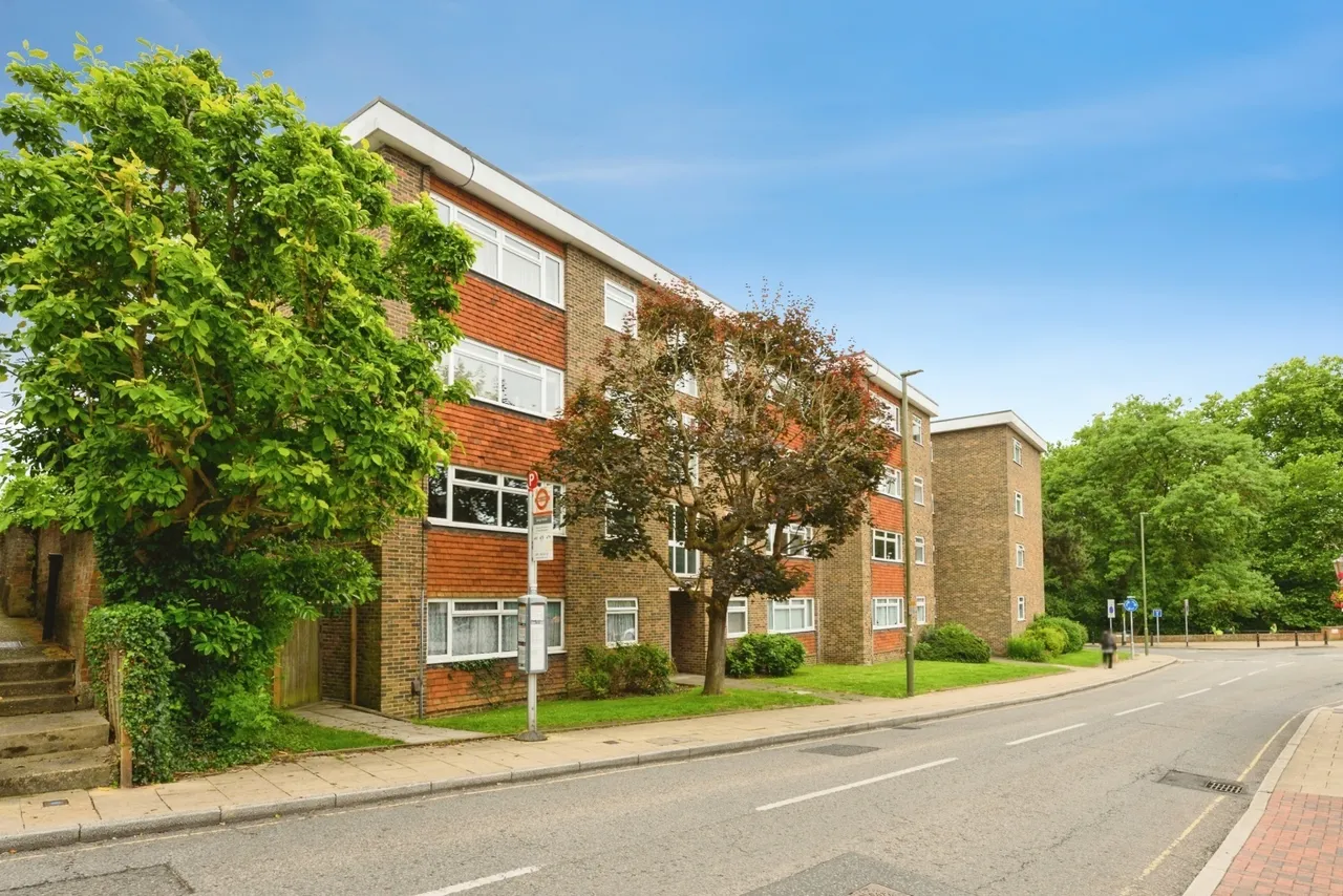 Bridge Street, Leatherhead, KT22, photo 5