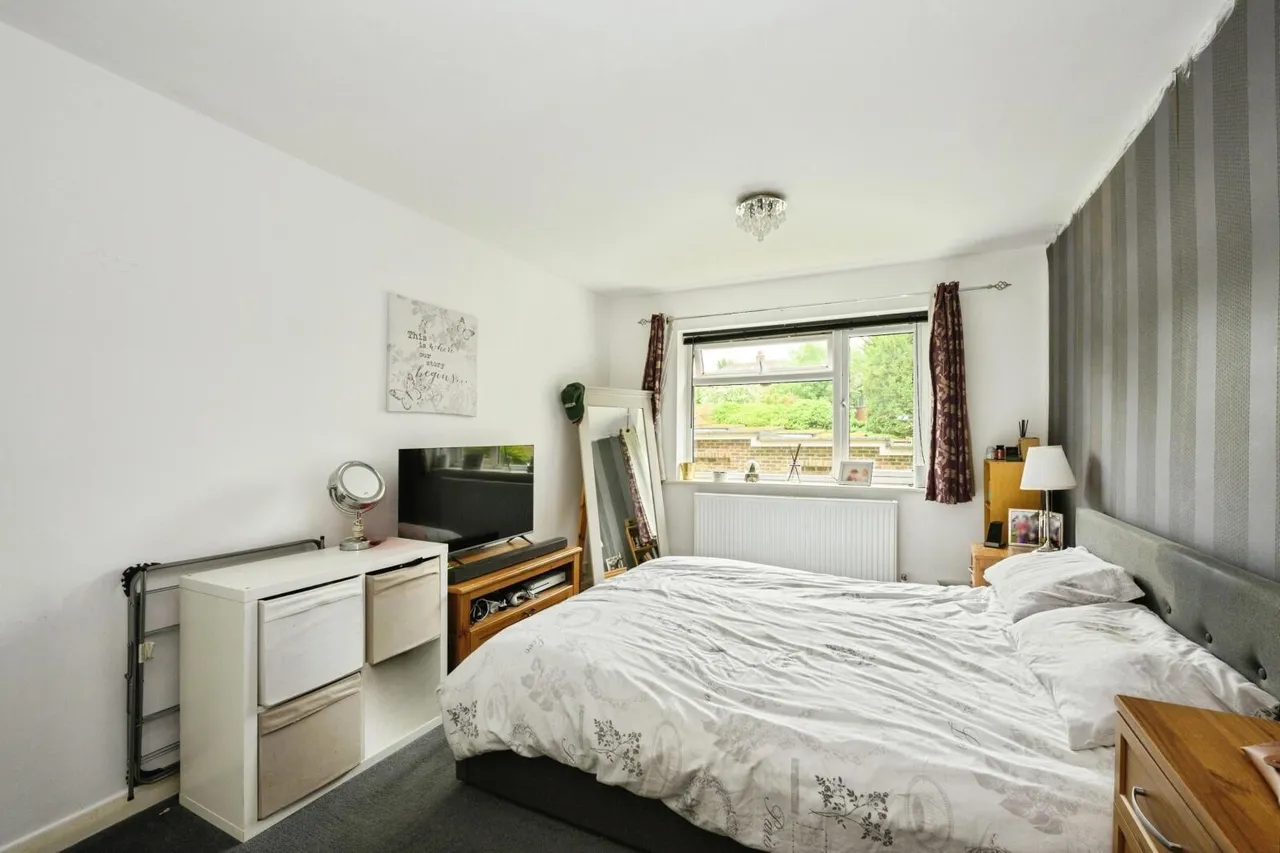 Bridge Street, Leatherhead, KT22, photo 6
