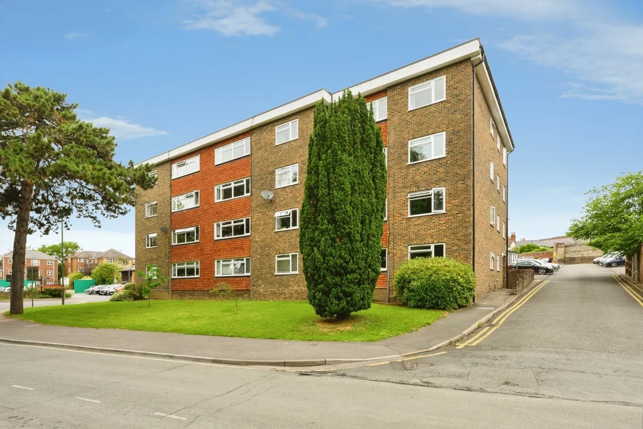 Bridge Street, Leatherhead, KT22, photo 13