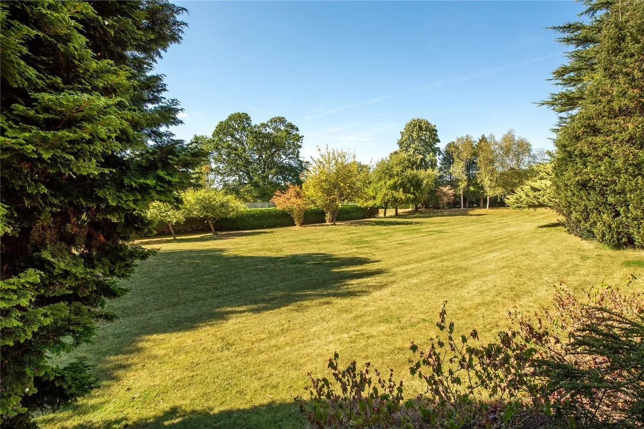 Woodlands Road, Leatherhead, KT22, photo 15