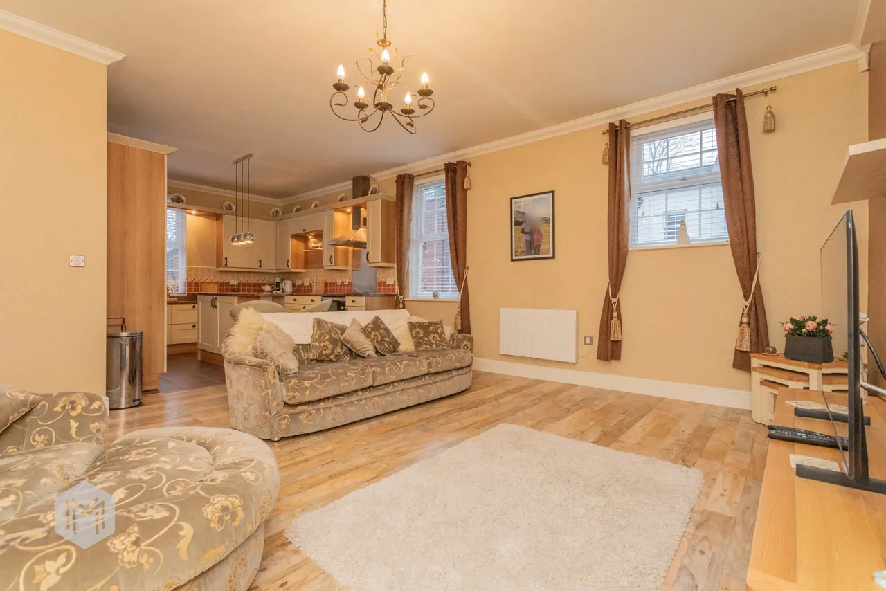 2 bed flat for sale — Swinhoe Place, Culcheth, Warrington, WA3 4NE