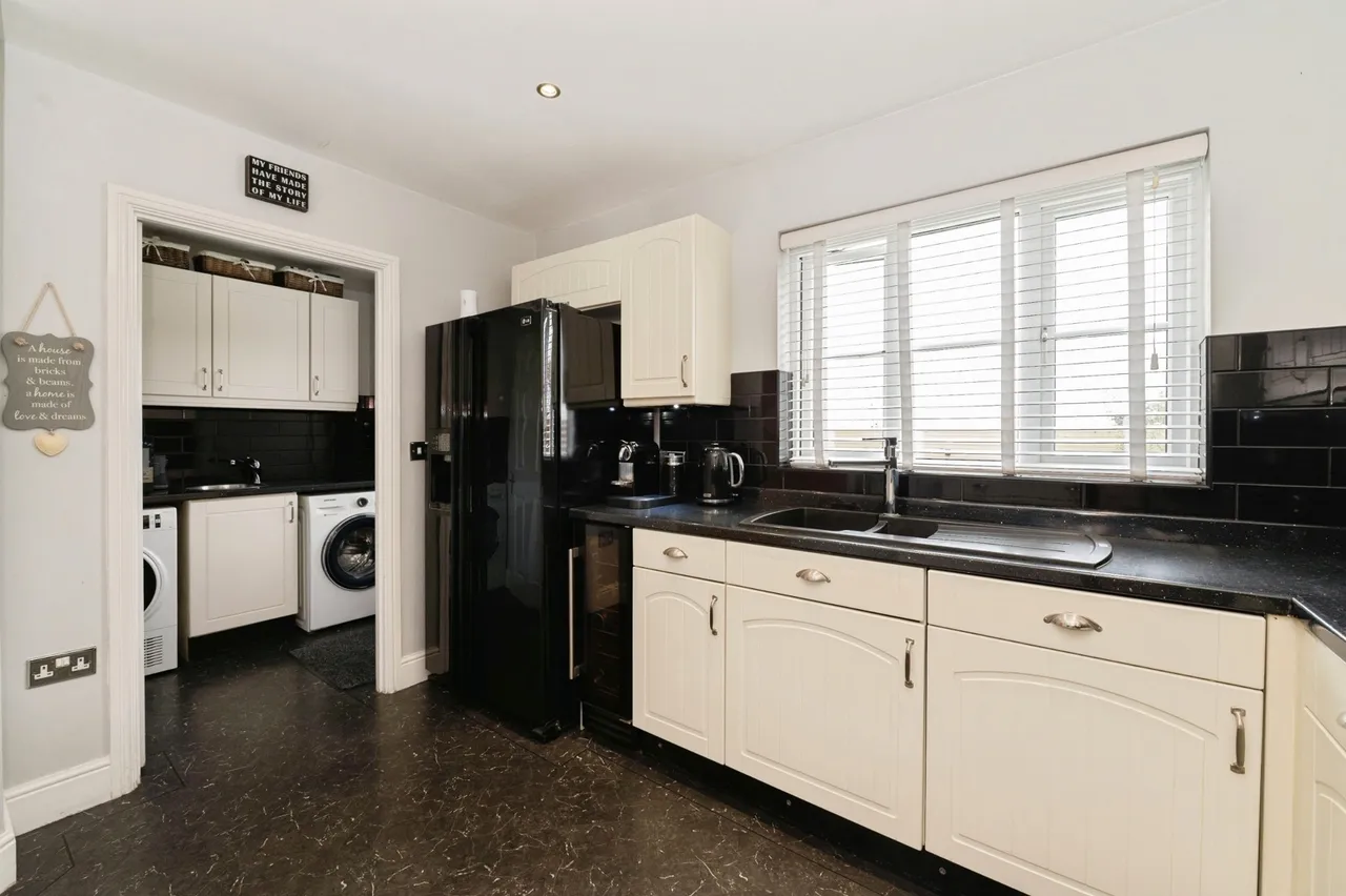 Nelson Road, Rochford, Essex, SS4, photo 17