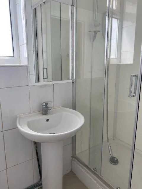 Oakwood Avenue, Southall, UB1, photo 4