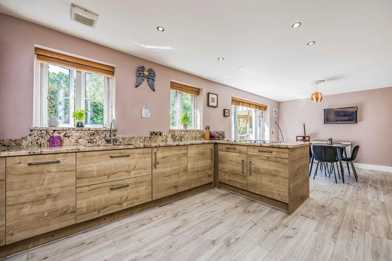 Waterlooville, Hampshire, photo 9