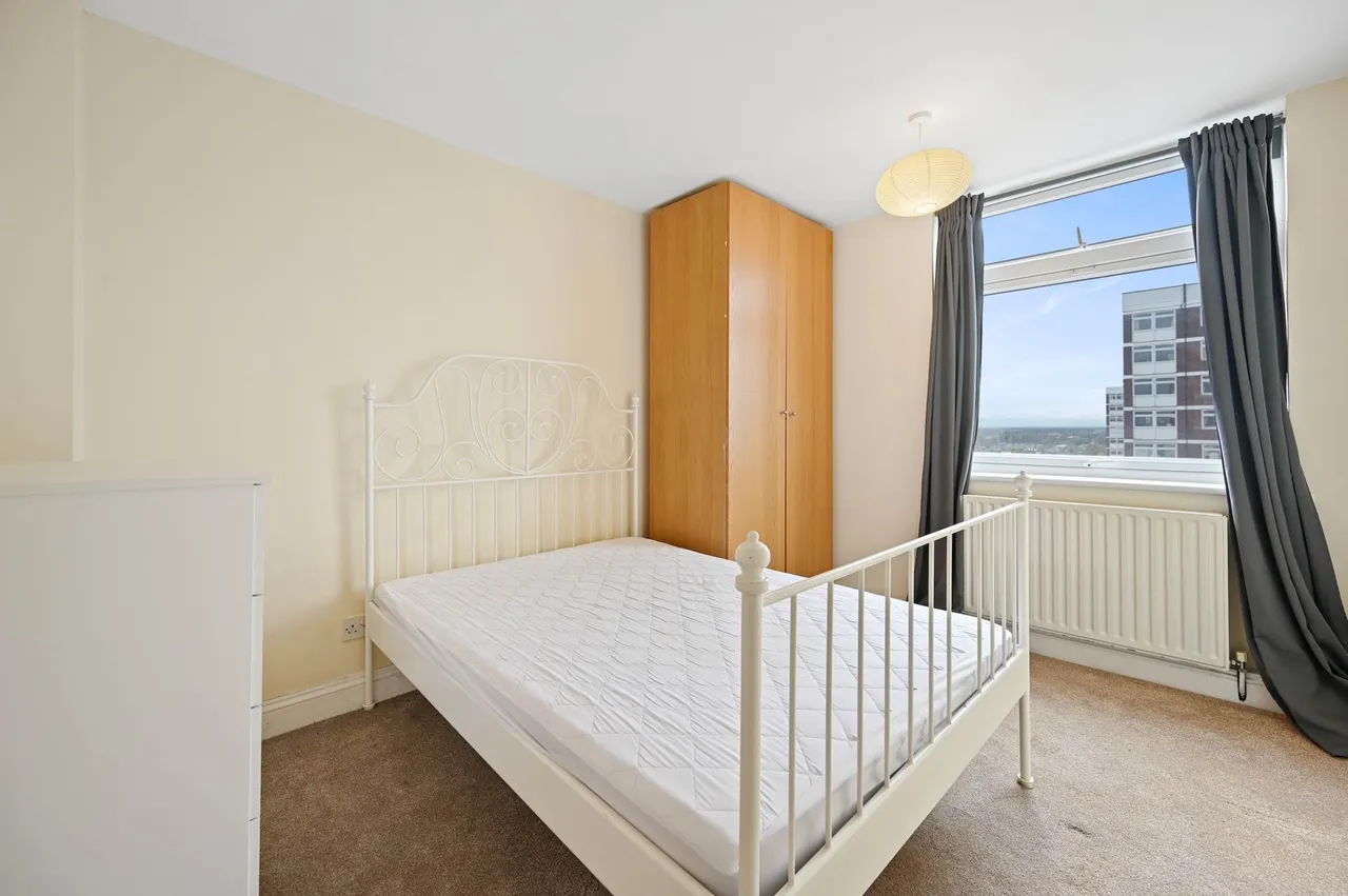 Shepherds Bush Green, Shepherds Bush, W12, photo 8