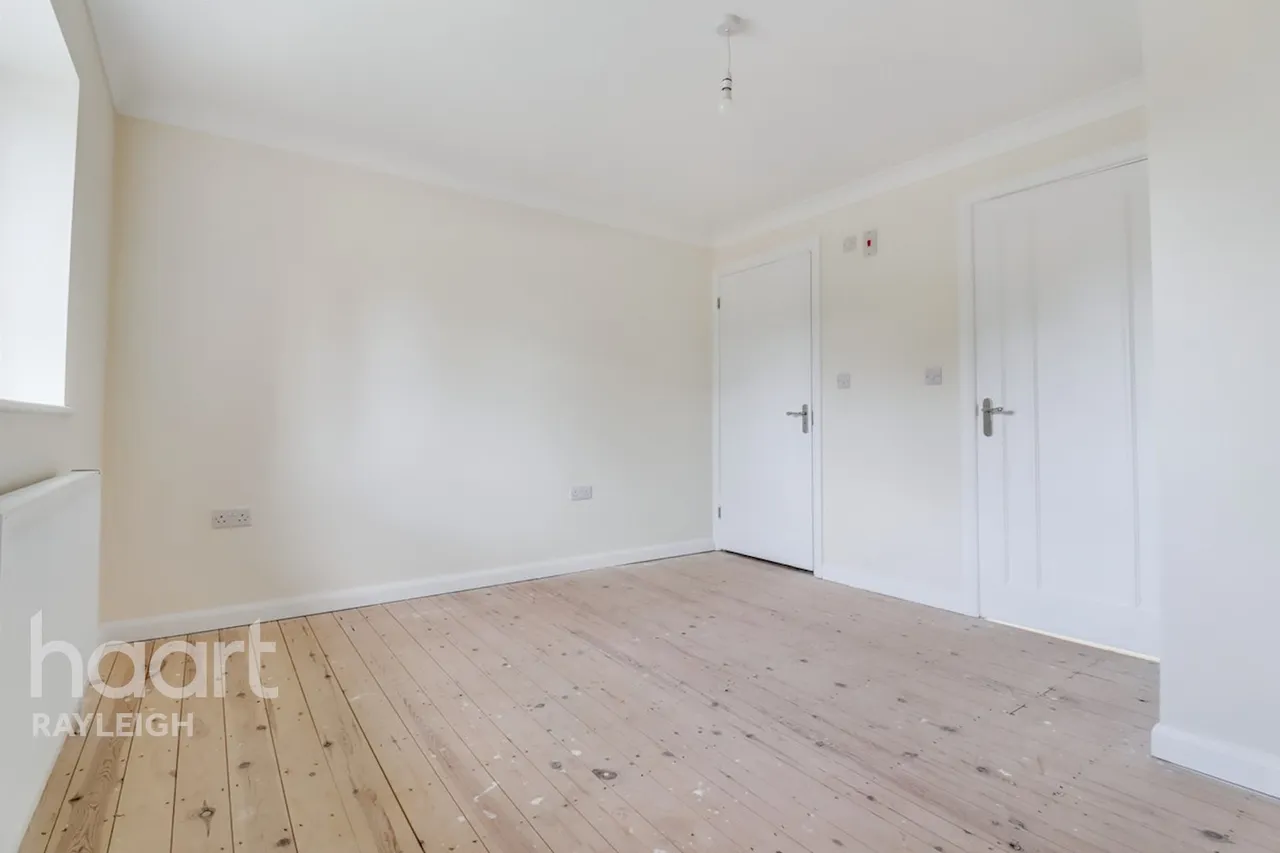 Fairview Crescent, Rayleigh, SS6, photo 8