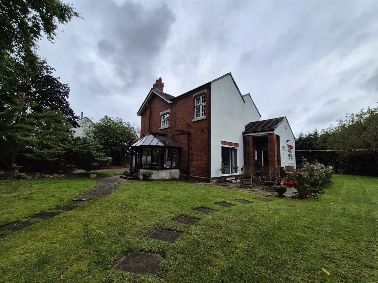 Parkfields Lane, Fearnhead, WA2, photo 9