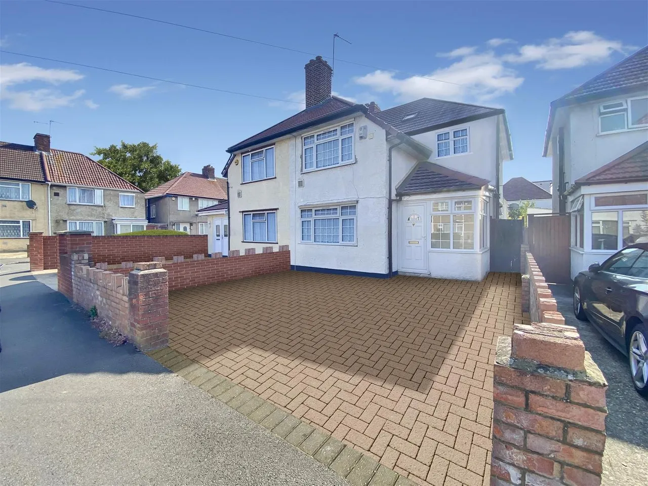 3 bed house for sale — St. Leonards Gardens, Hounslow