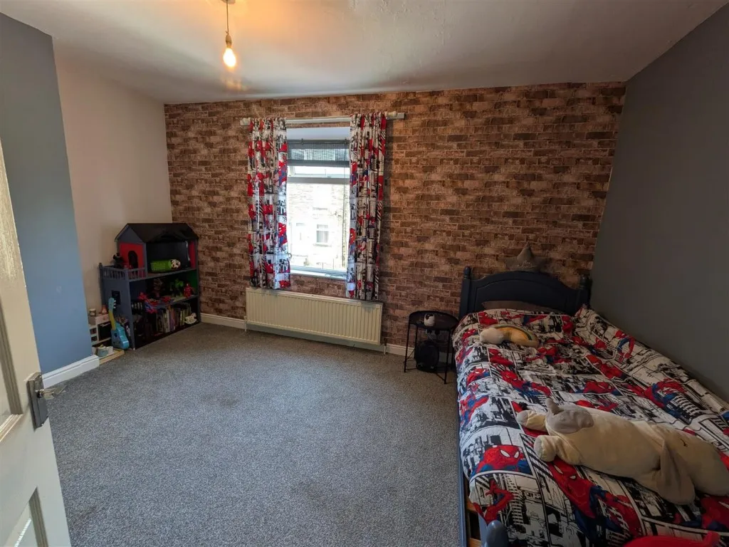 Institute Road, Eccleshill, photo 12