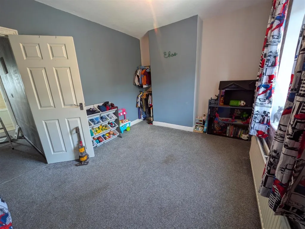 Institute Road, Eccleshill, photo 13