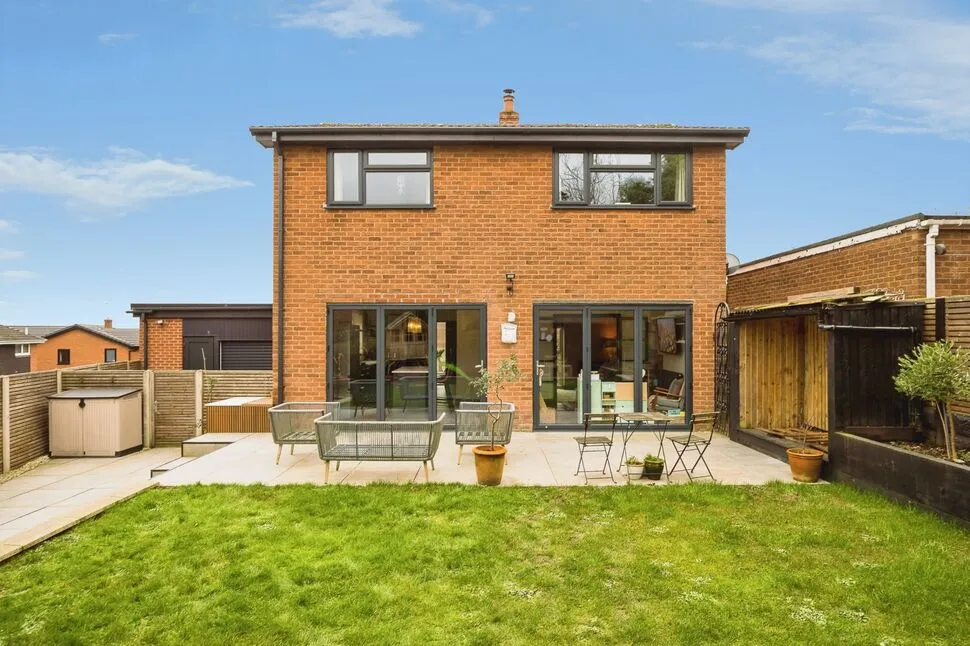 High Lea Close, Oswestry, SY11, photo 25