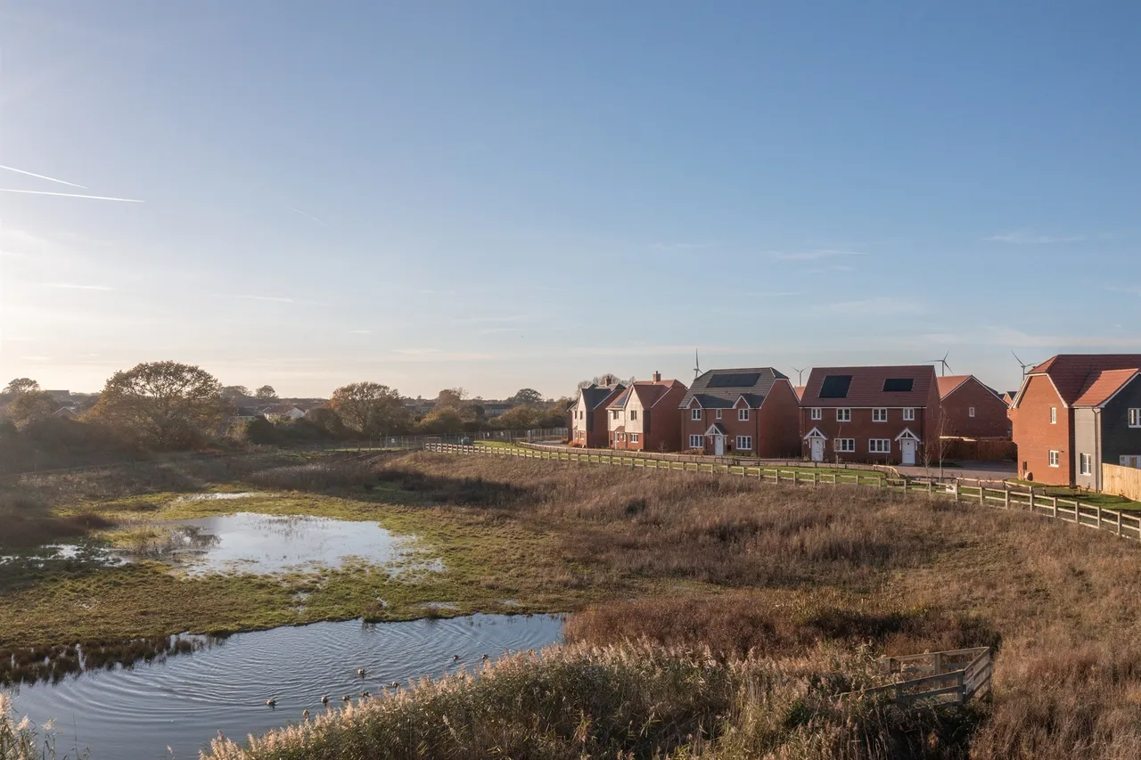 Meadow Gardens, Hartley Brook Road, Clacton-On-Sea, photo 10