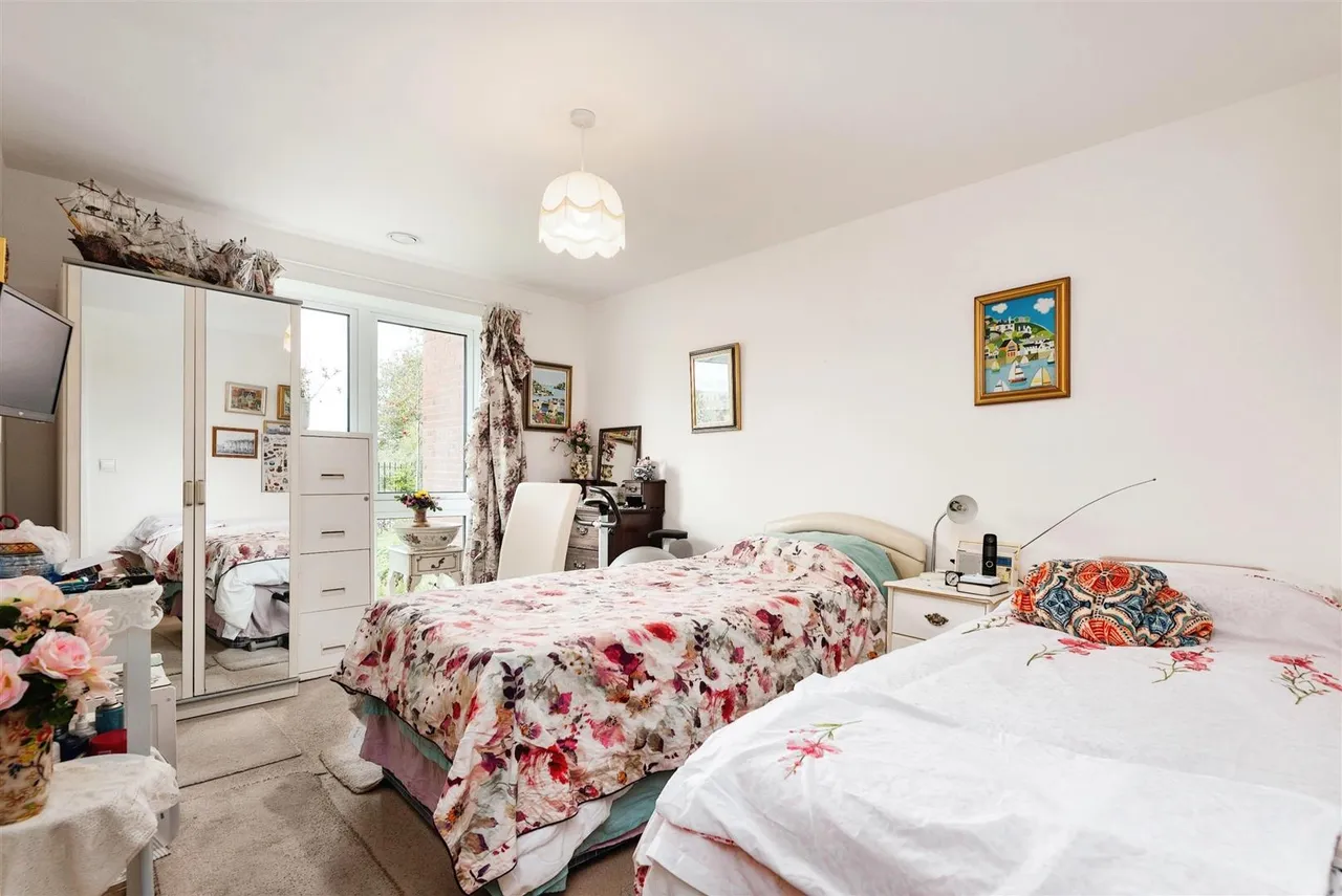 St Ann Way, Gloucester, GL2, photo 6
