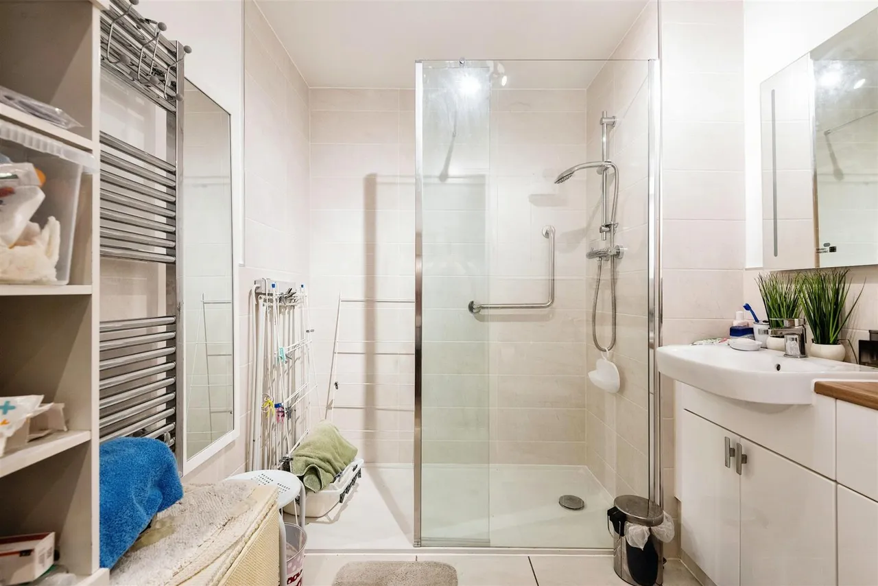 St Ann Way, Gloucester, GL2, photo 8