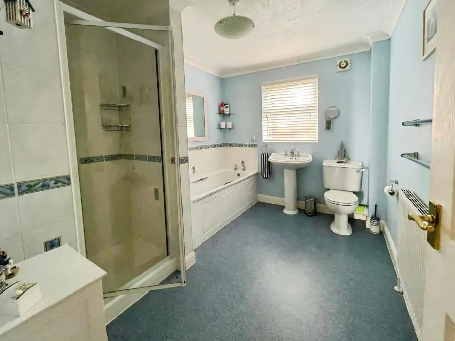 Zig Zag Road, Ventnor, PO38, photo 10