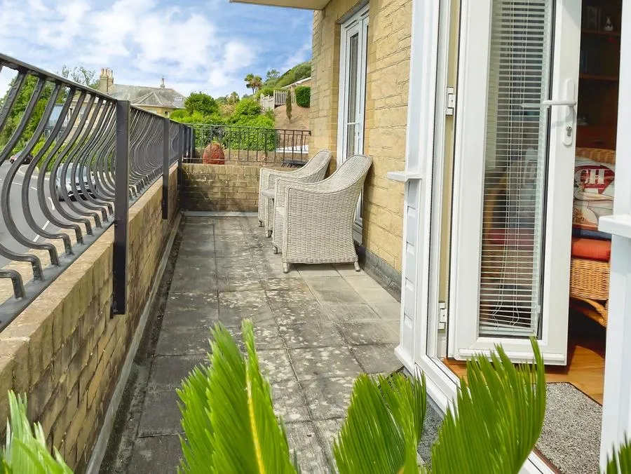 Zig Zag Road, Ventnor, PO38, photo 13