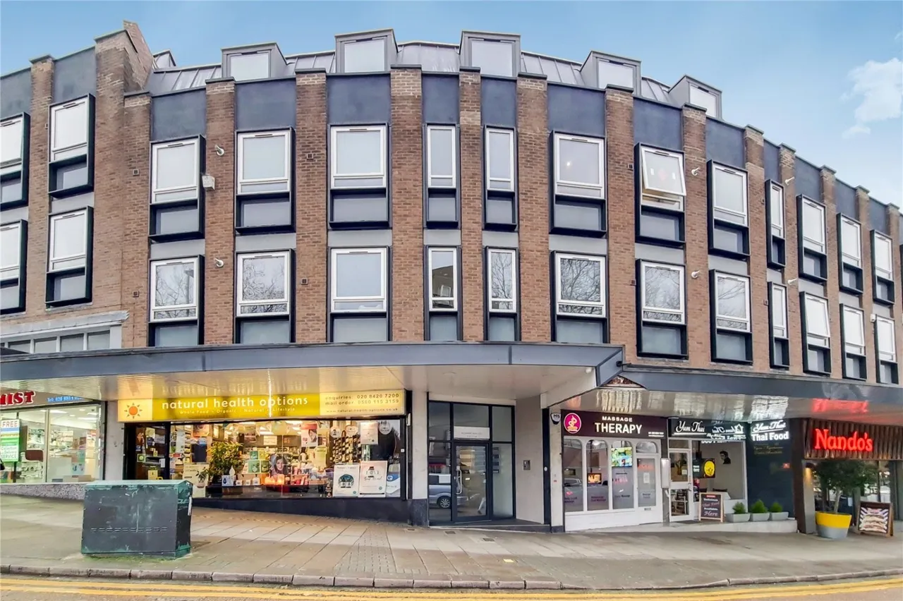 1 bed flat for sale, Buckingham Parade, The Broadway, HA7