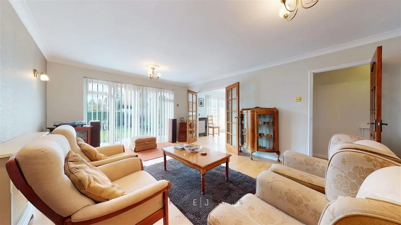 Spring Grove, Loughton, photo 8