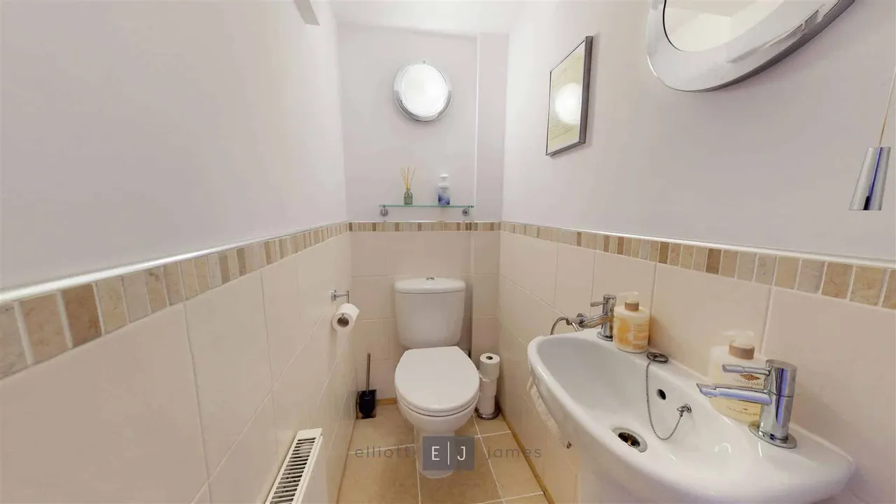 Spring Grove, Loughton, photo 9