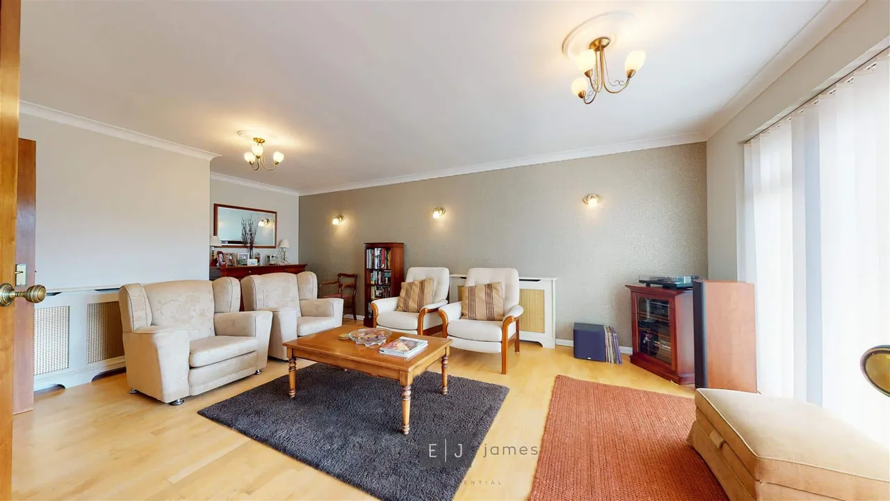 Spring Grove, Loughton, photo 7