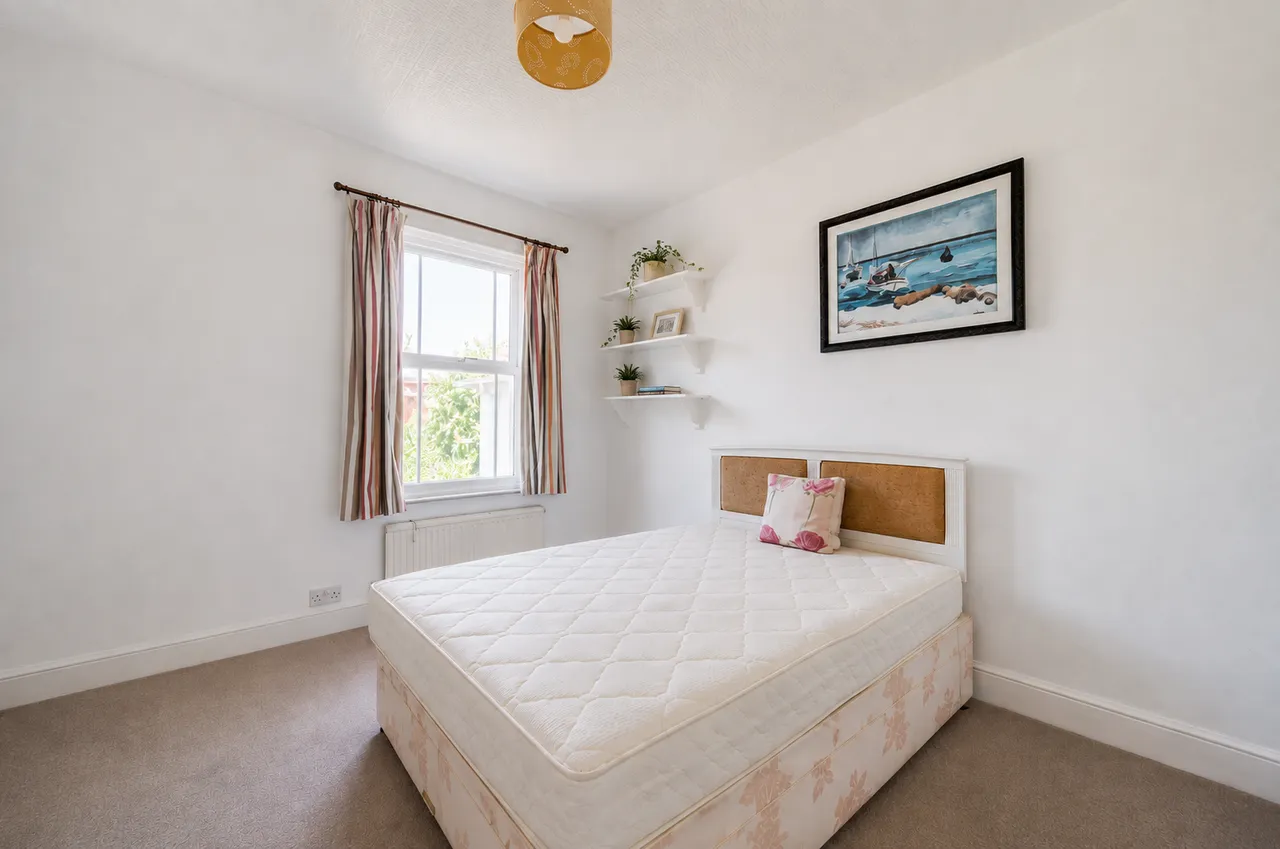 Laburnum Road, Chertsey, KT16, photo 12