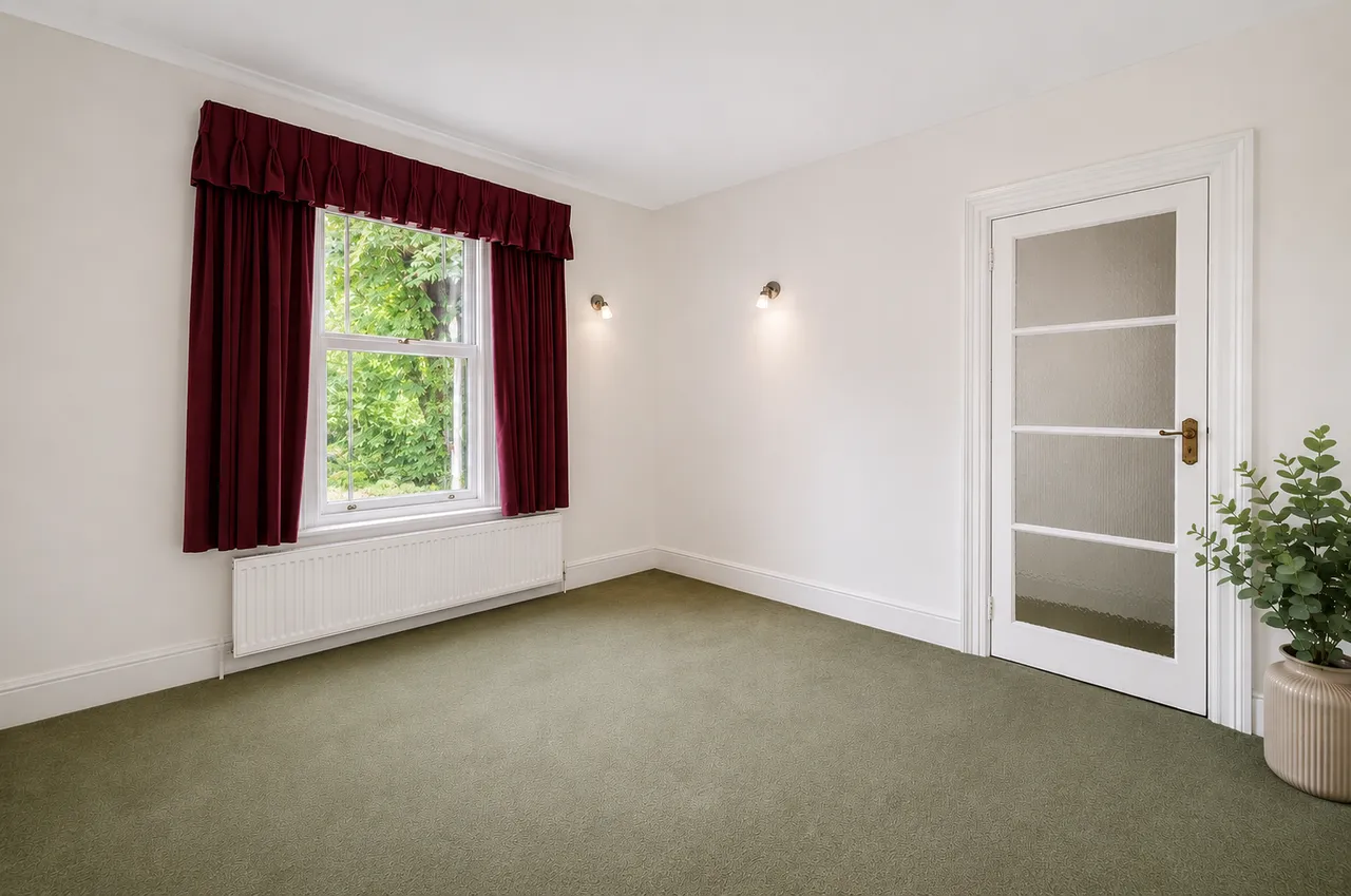 Laburnum Road, Chertsey, KT16, photo 4