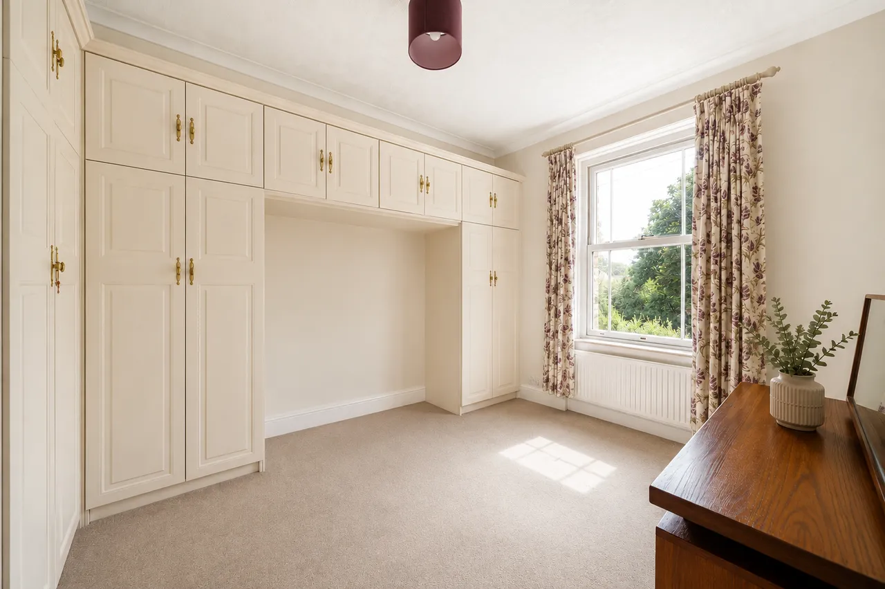 Laburnum Road, Chertsey, KT16, photo 5
