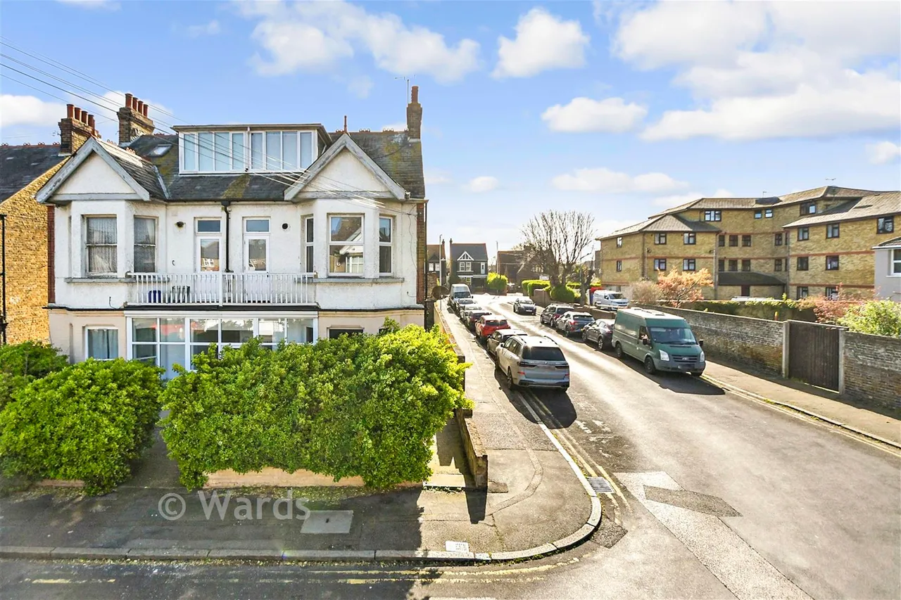 Lyndhurst Avenue, Cliftonville, CT9, photo 12