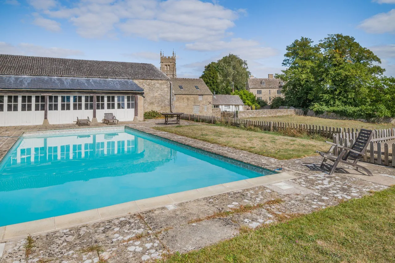 Church Farmhouse, Coates, Cirencester, GL7 6NS, photo 8