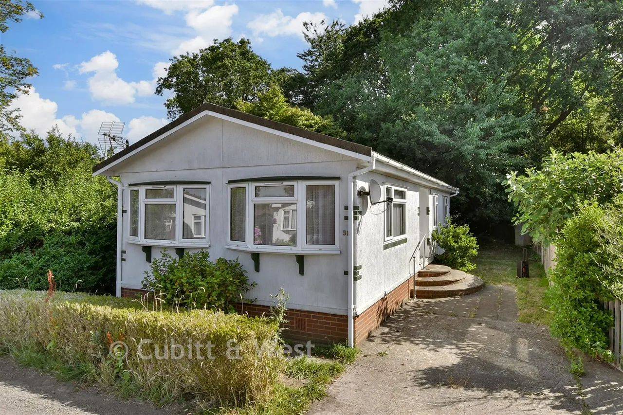 Boxhill Road, Tadworth, KT20, photo 2