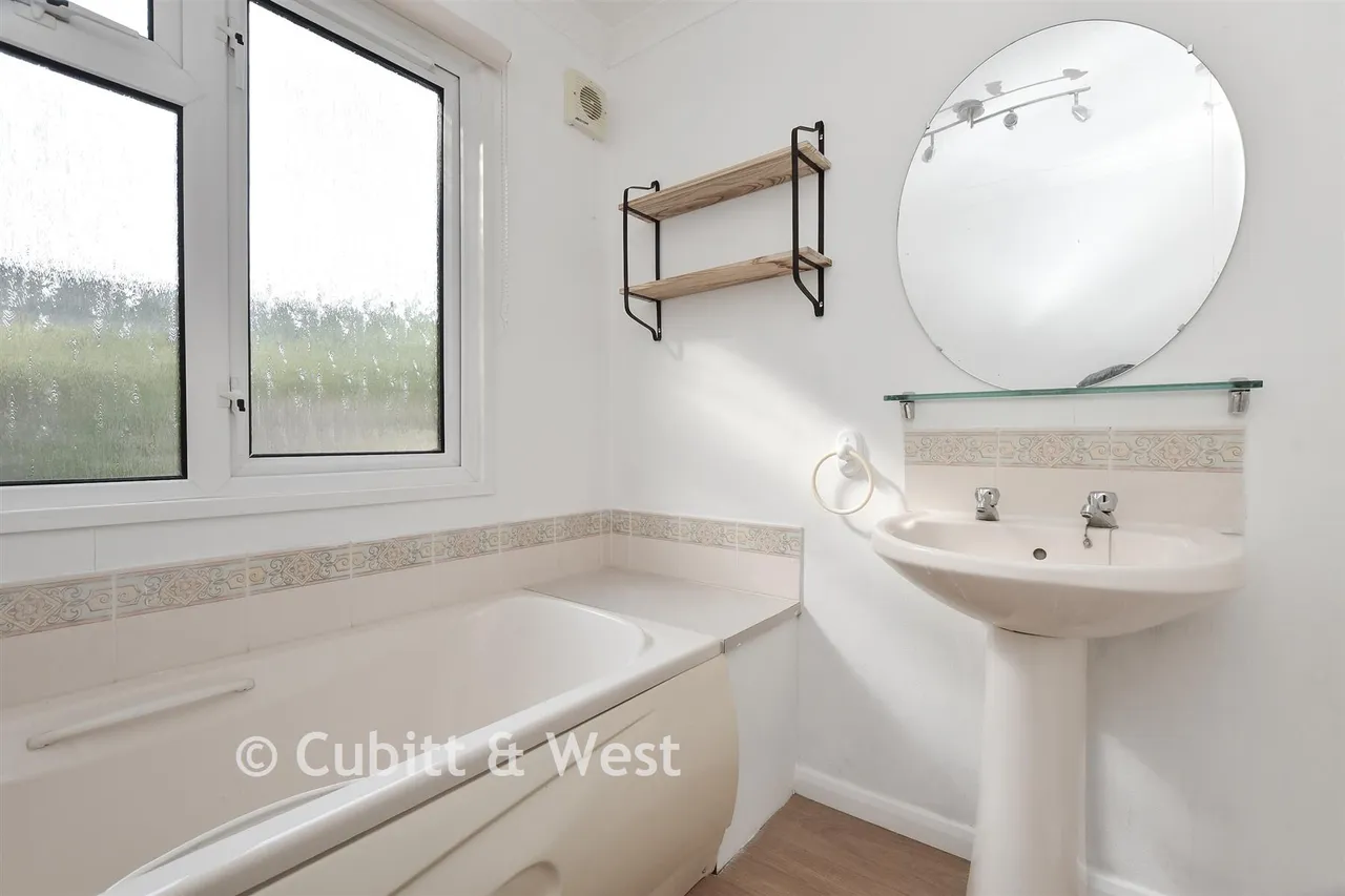 Boxhill Road, Tadworth, KT20, photo 12