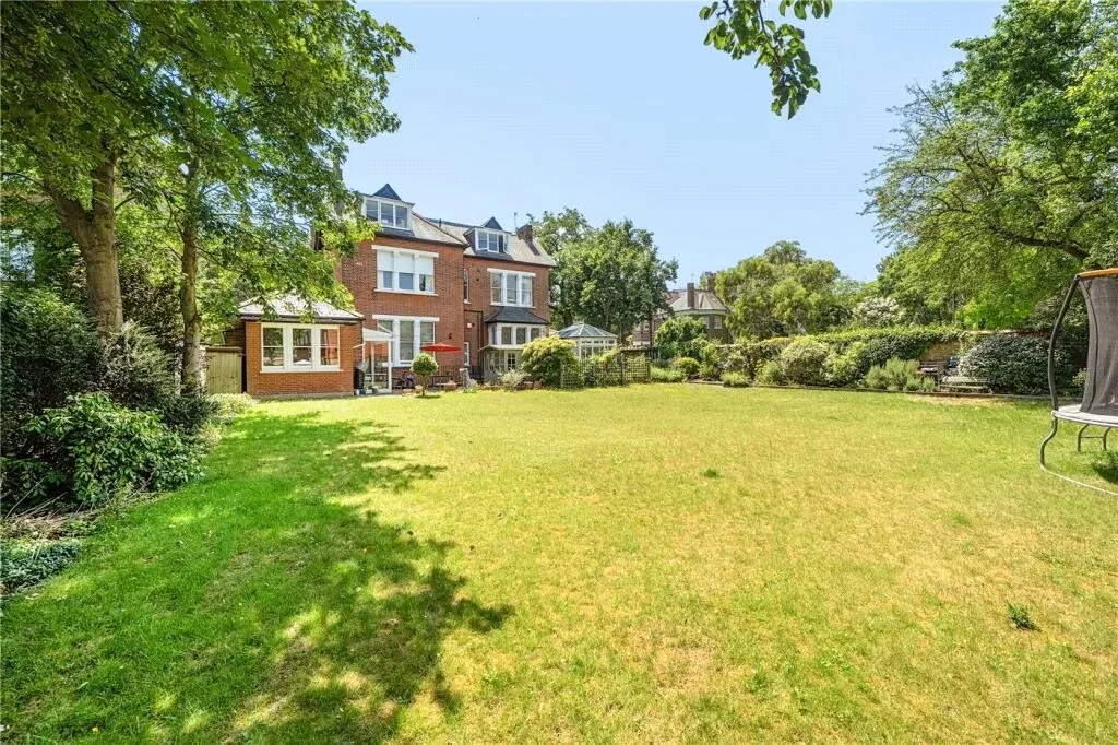 Westcombe Park Road, SE3, photo 12