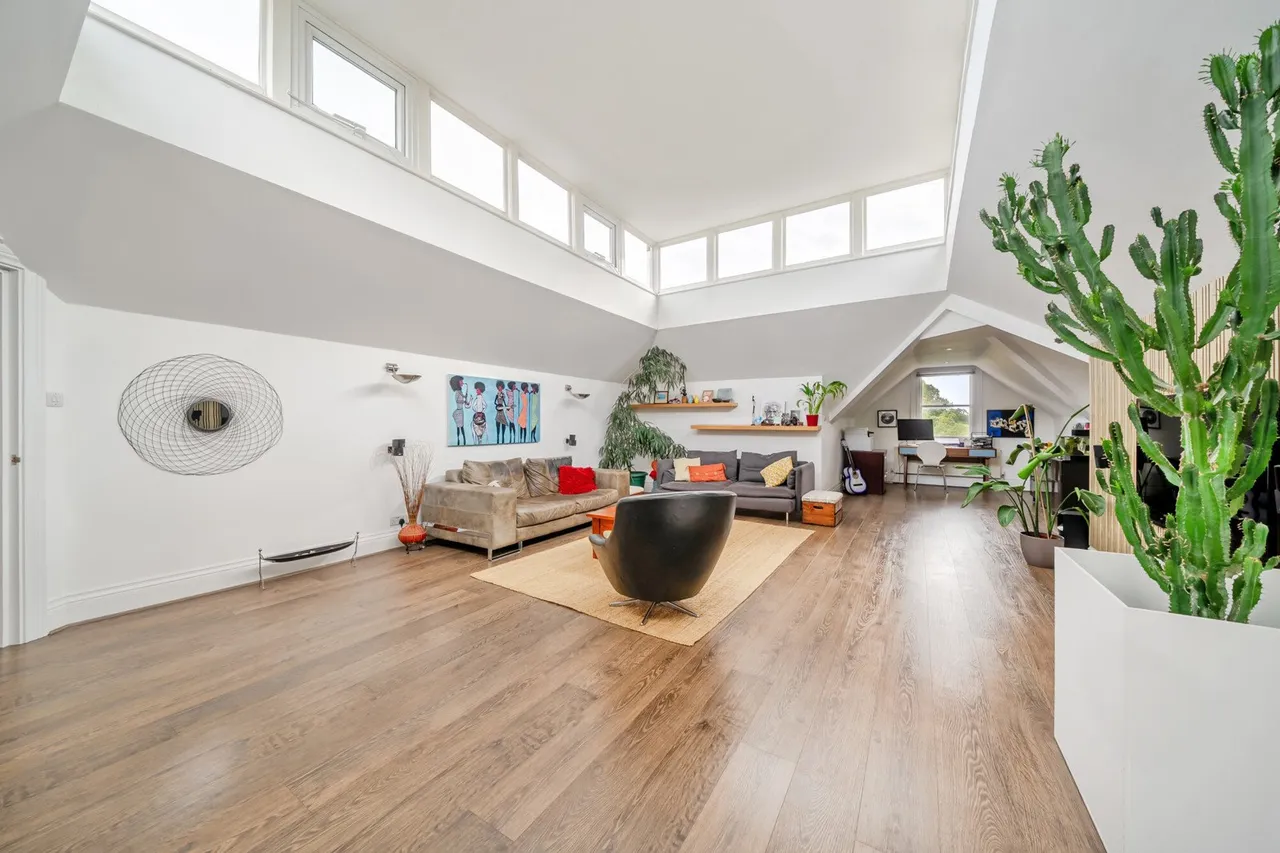 Westcombe Park Road, SE3, photo 11