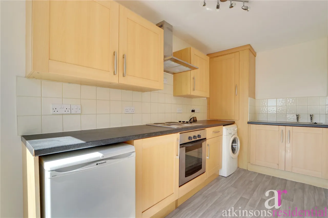 Dunraven Drive, Enfield, EN2, photo 6