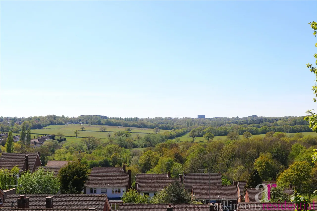Dunraven Drive, Enfield, EN2, photo 9