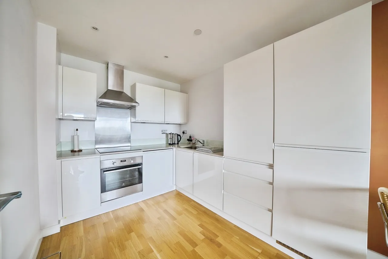 Great Eastern Road, LONDON, London, E15, photo 4