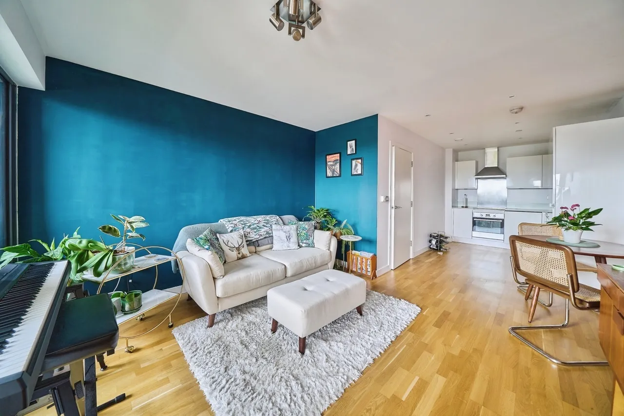 1 bed flat for sale — Great Eastern Road, LONDON, London, E15