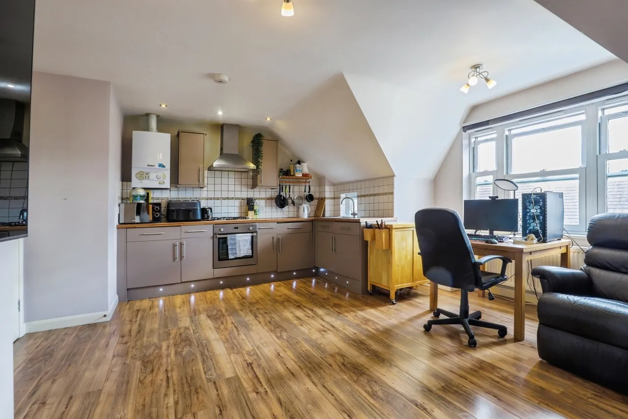 1 bed flat for sale — Unity Street, Sittingbourne, Kent, ME10