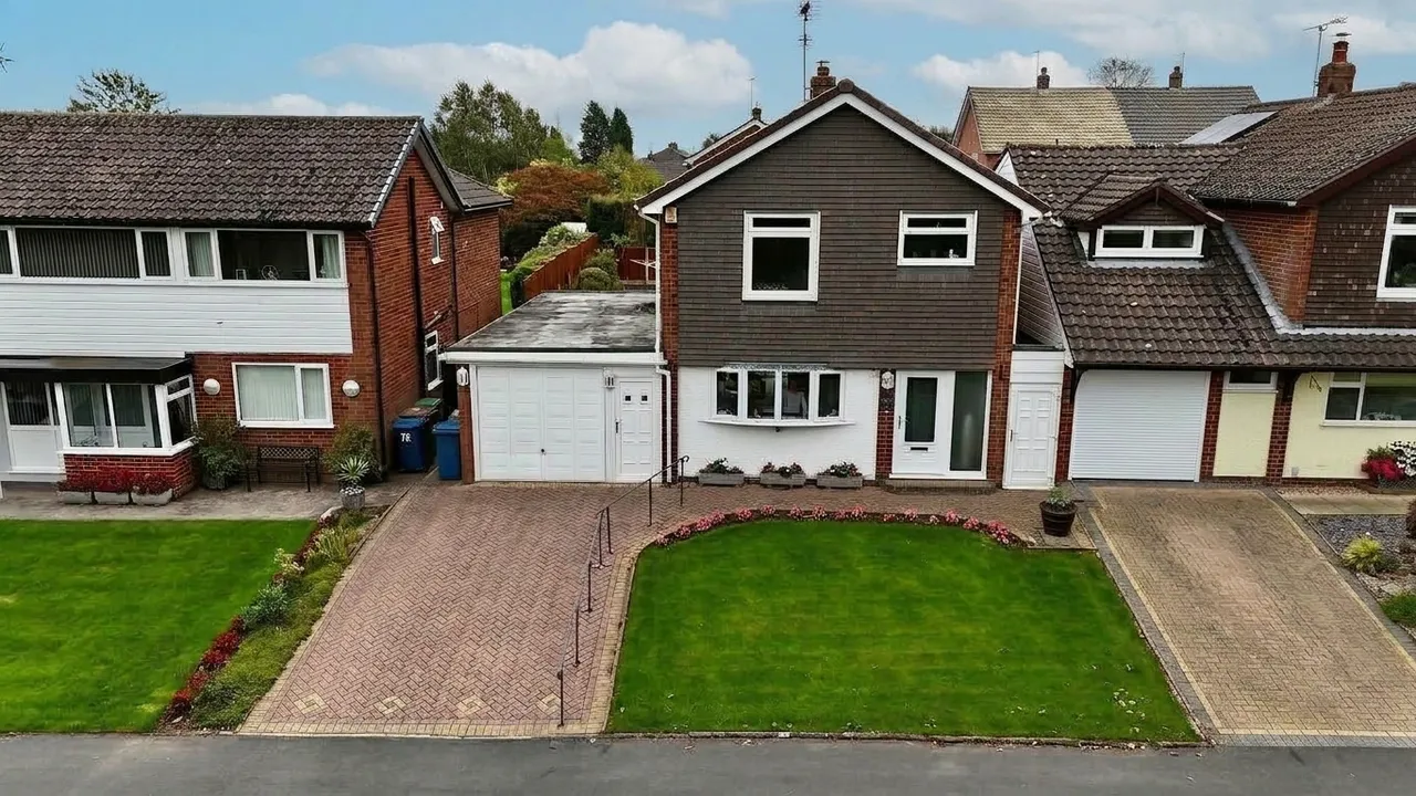 3 bed house for sale, Bankside, Stone, ST15