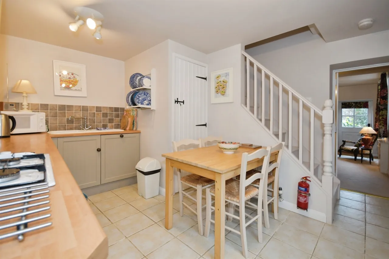 Main Road, Wensley, DE4, photo 6
